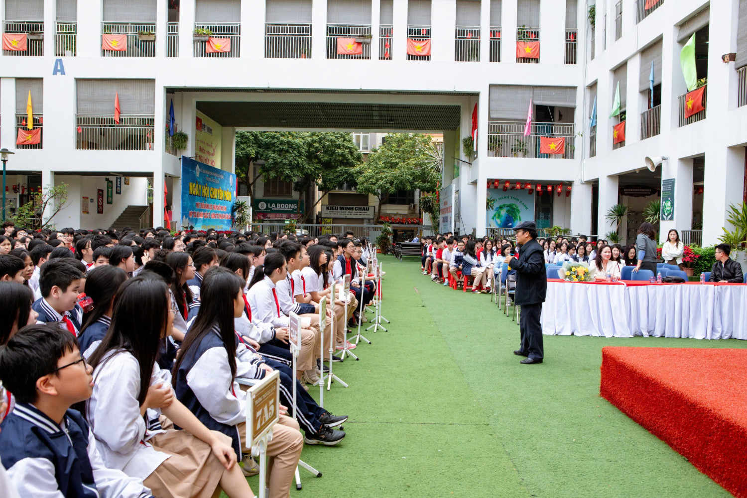 GẶP GỠ NHÀ THƠ TRẦN ĐĂNG KHOA – KHƠI DẬY TÌNH YÊU VĂN HỌC TRONG HỌC SINH TRƯỜNG THCS LÊ LỢI, HÀ ĐÔNG